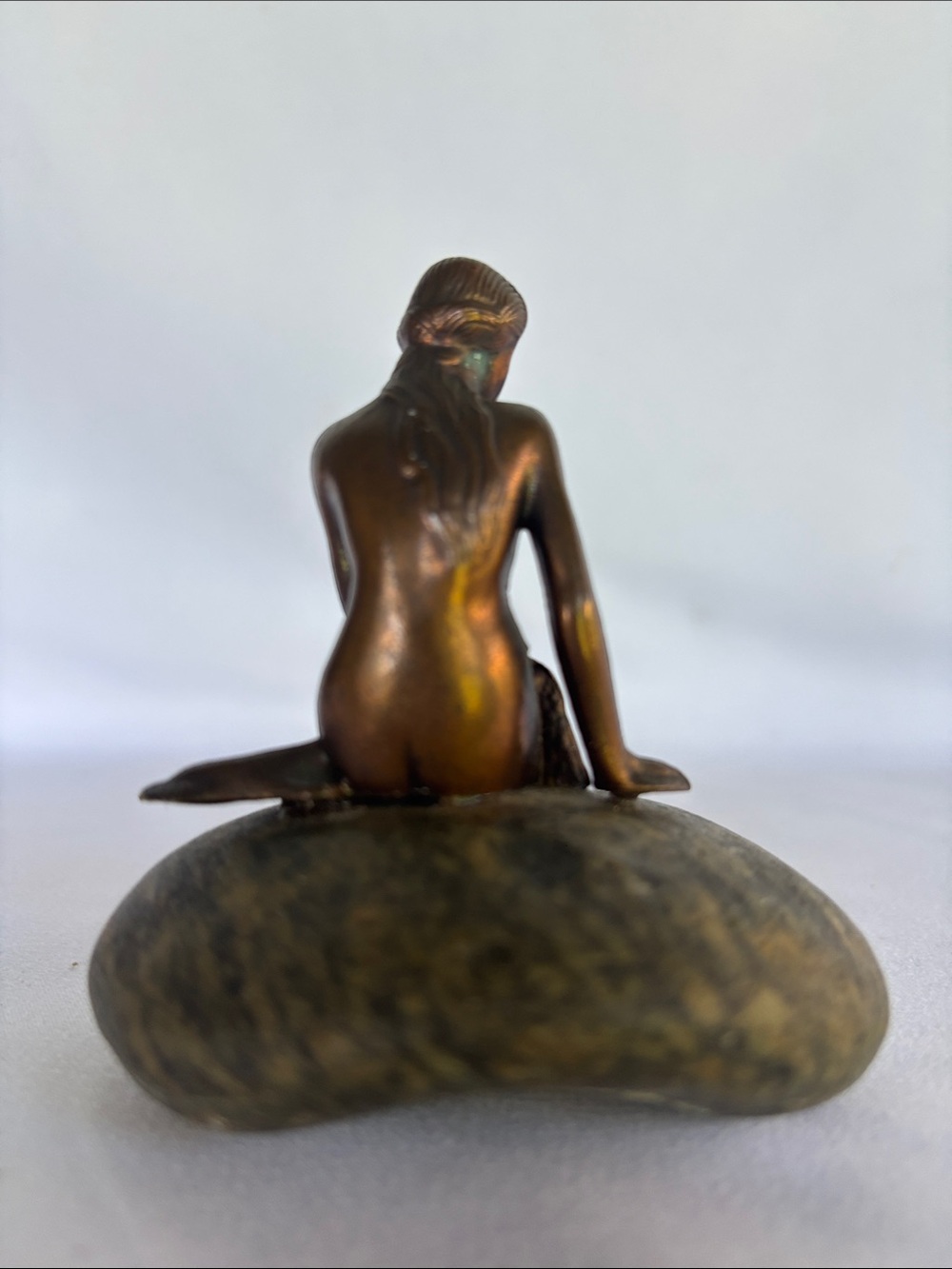 VINTAGE GENUINE BRONZE MERMAID FIGURINE SITTING ON STONE- KØBENHAVN- COPENHAGEN - Picture 7 of 11